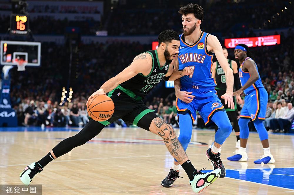 也折射出女 也折射出女