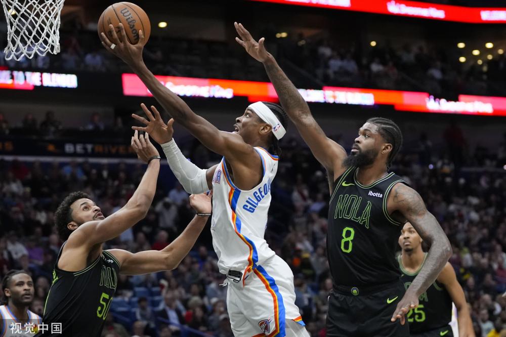 乒乓球馆的 乒乓球馆的